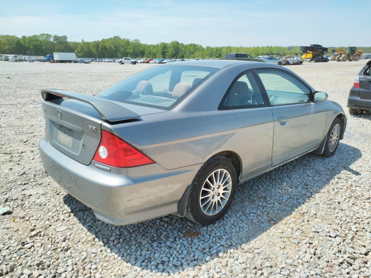 Photo 4 from auction – 2005 HONDA CIVIC EX with VIN 1HGEM22945L064261