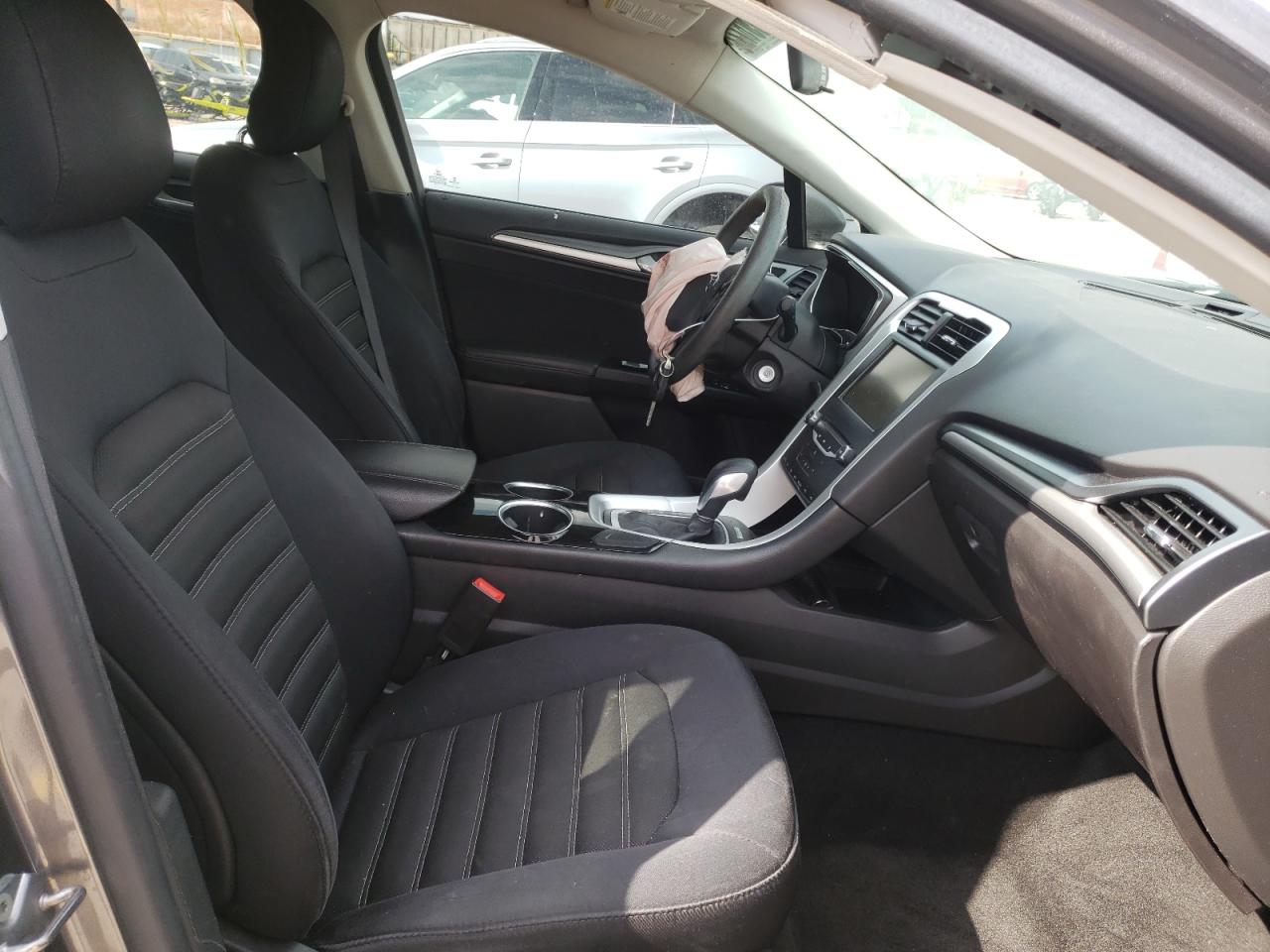 Photo 5 from auction – 2013 FORD FUSION SE with VIN 3FA6P0HR7DR363125