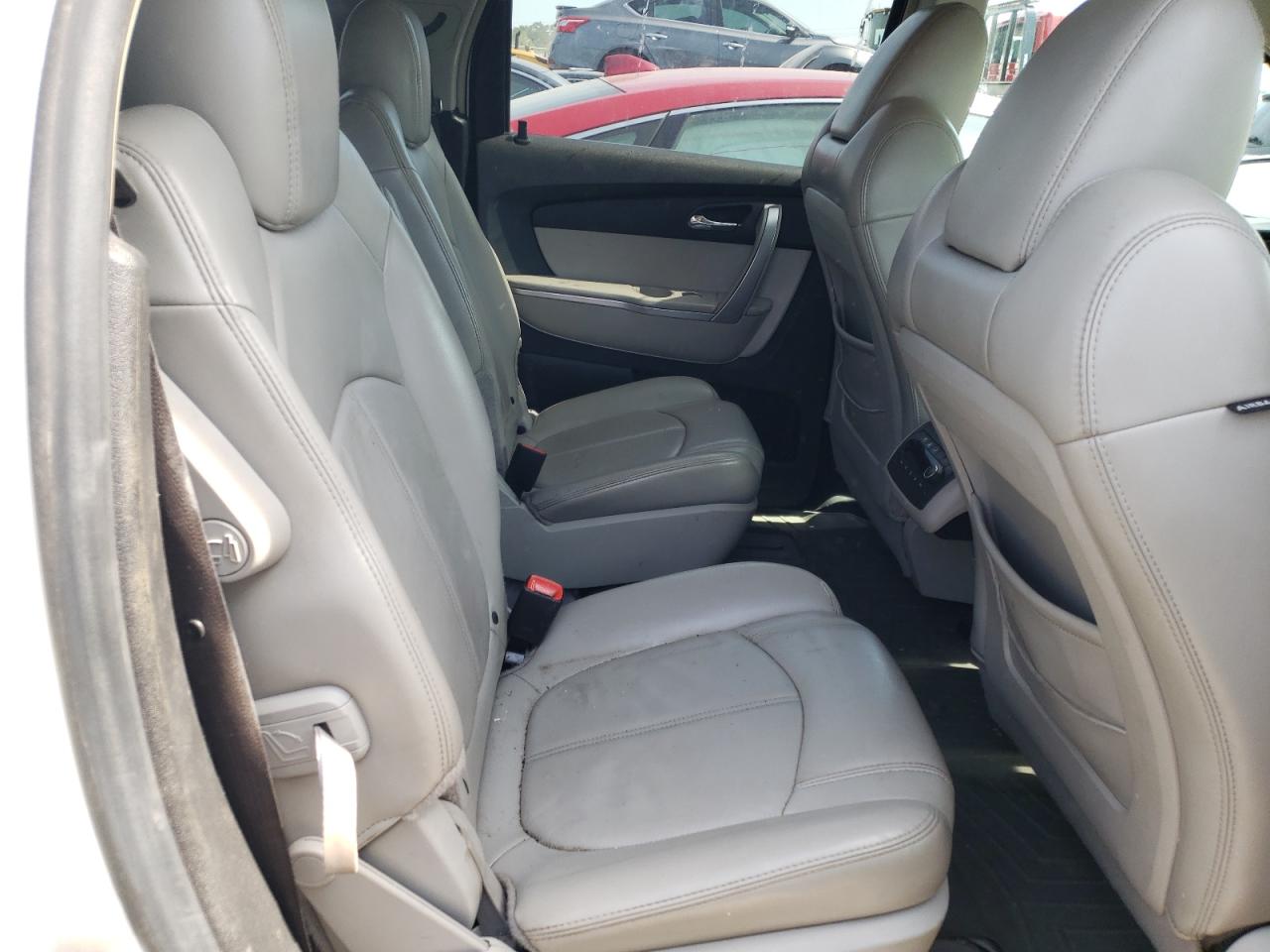 Photo 6 from auction – 2008 GMC ACADIA SLT with VIN 1GKER33758J273340