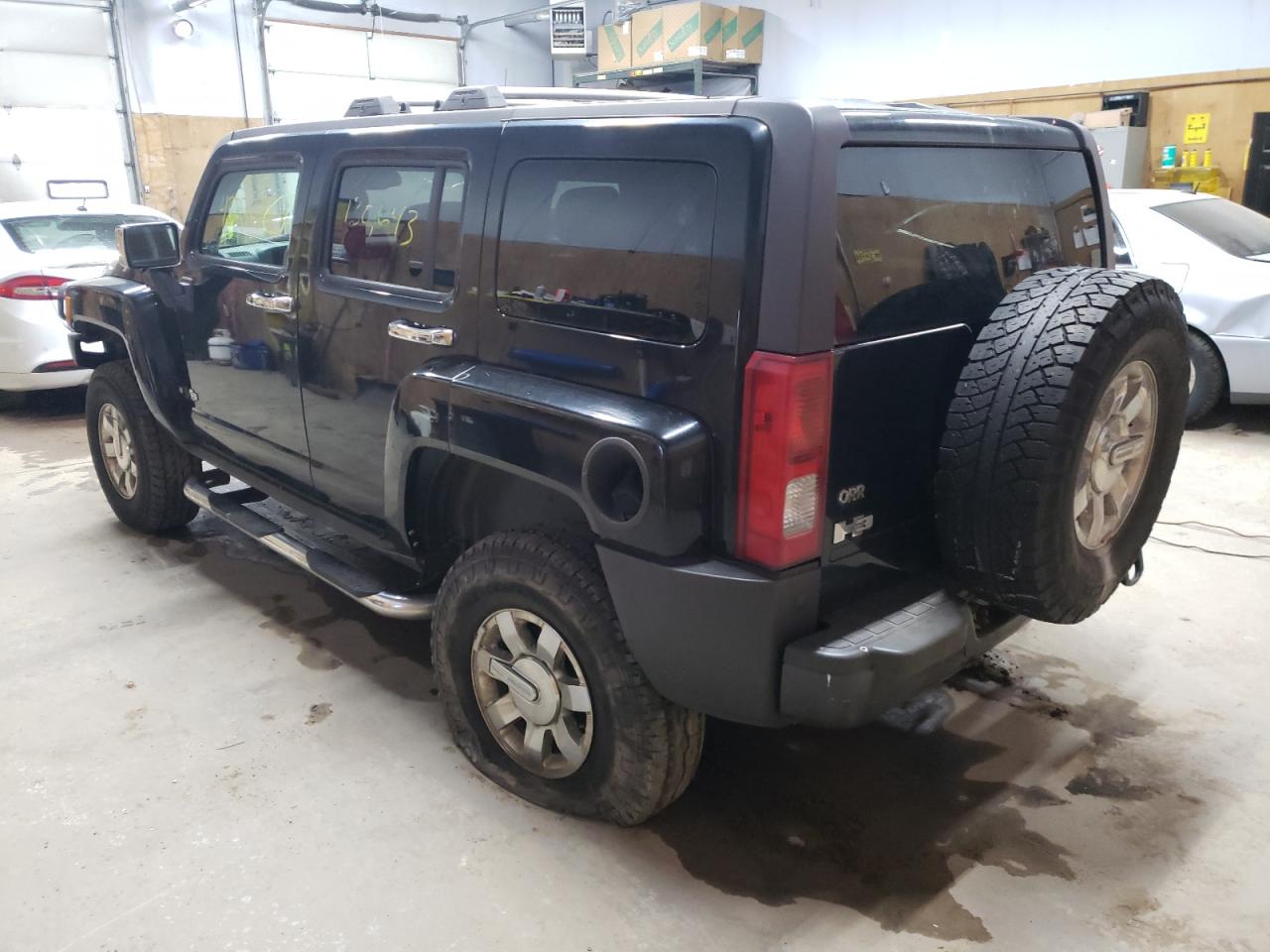 Photo 3 from auction – 2006 HUMMER H3 with VIN 5GTDN136168108638