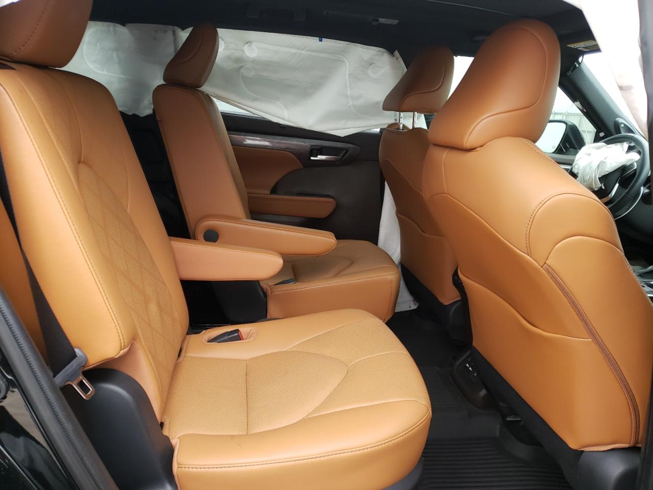 Photo 6 from auction – 2021 TOYOTA HIGHLANDER with VIN 5TDFARAH8MS009029