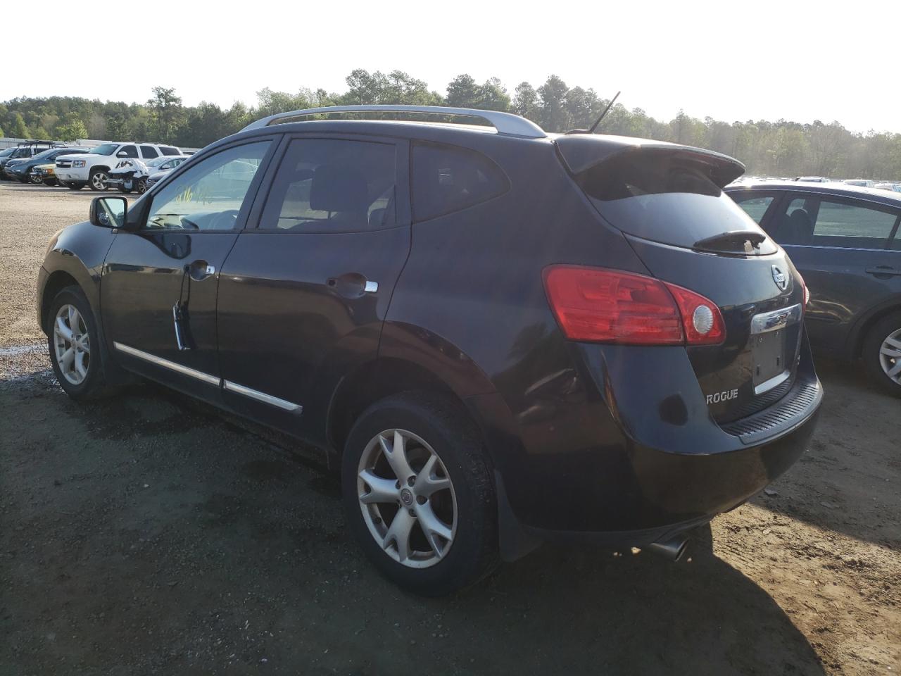 Photo 3 from auction – 2011 NISSAN ROGUE S with VIN JN8AS5MT3BW160295