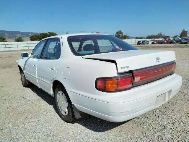 Photo 3 from auction – 1992 TOYOTA CAMRY with VIN JT2SK12E2N0048102