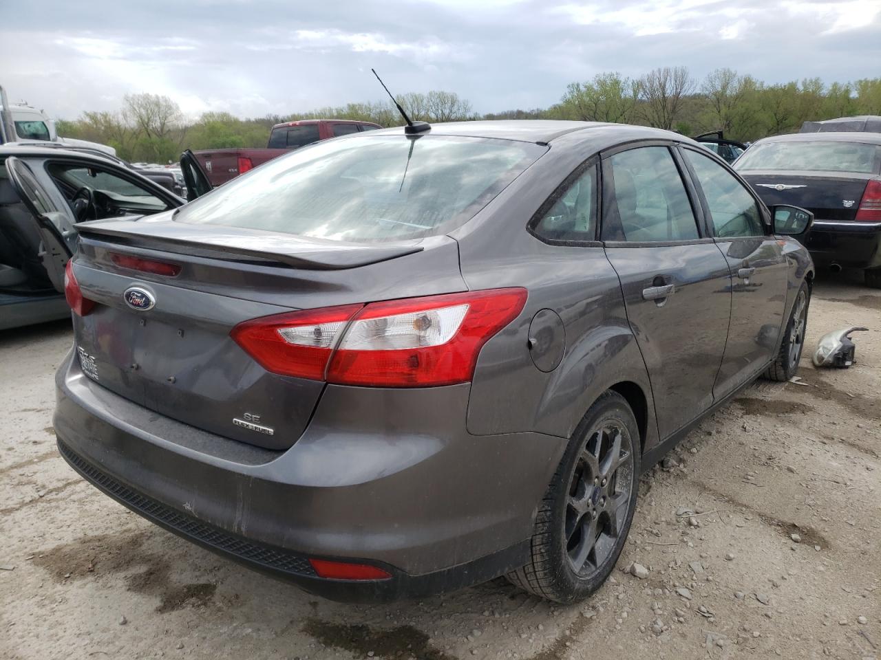 Photo 4 from auction – 2014 FORD FOCUS SE with VIN 1FADP3F28EL241520