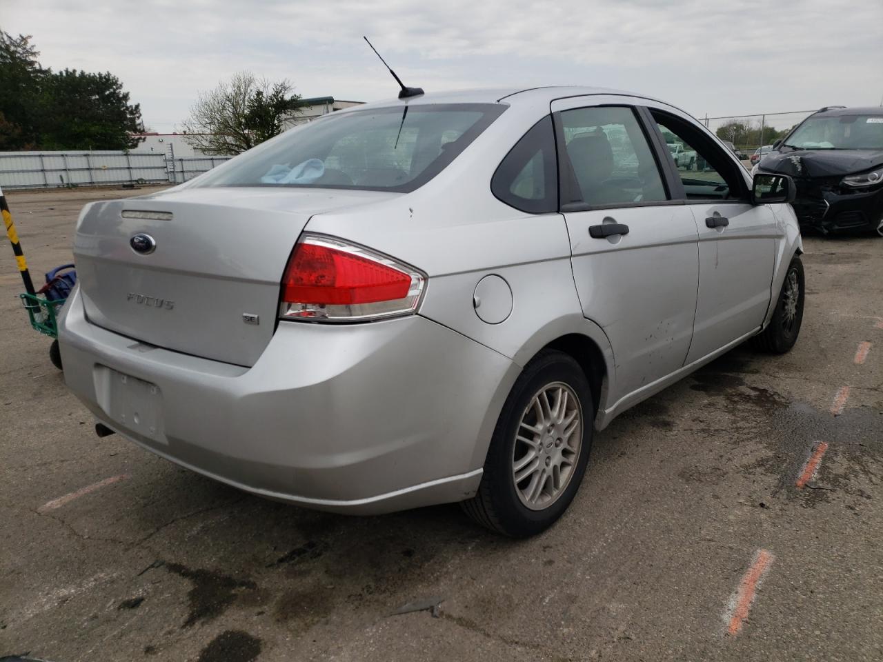 Photo 4 from auction – 2010 FORD FOCUS SE with VIN 1FAHP3FN9AW295493
