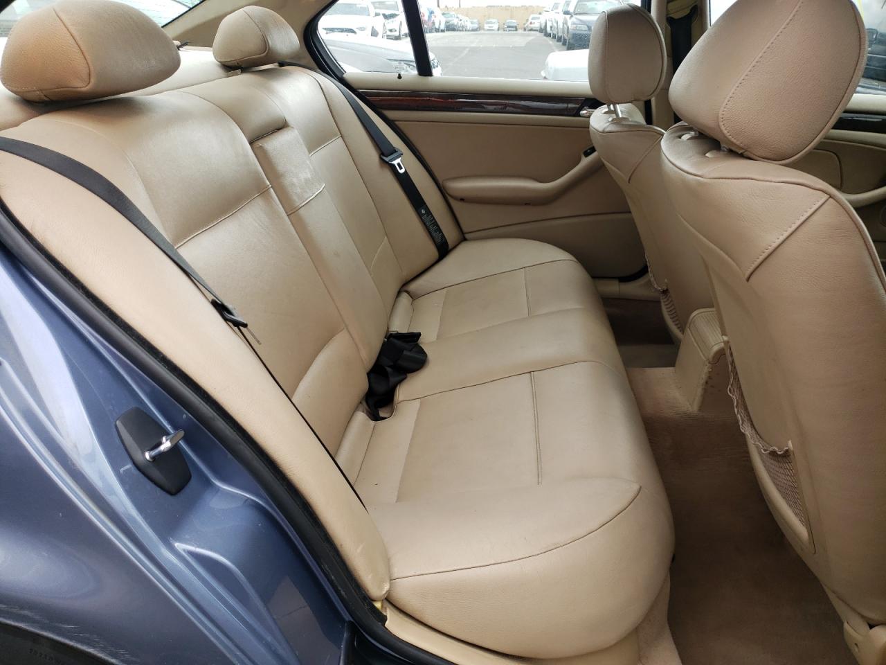 Photo 6 from auction – 2003 BMW 325 I with VIN WBAET37423NJ24704