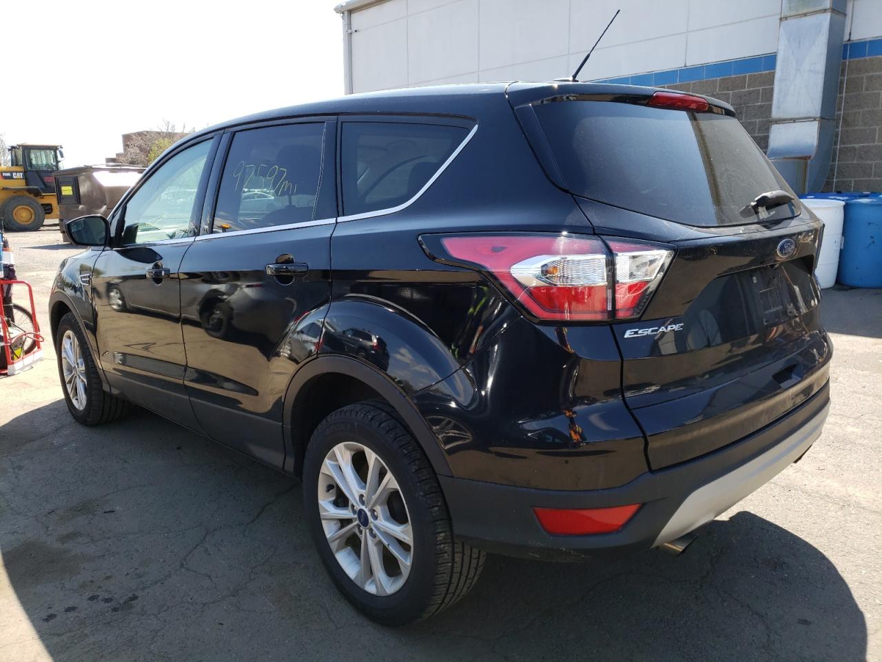 Photo 3 from auction – 2017 FORD ESCAPE SE with VIN 1FMCU9GDXHUE42301