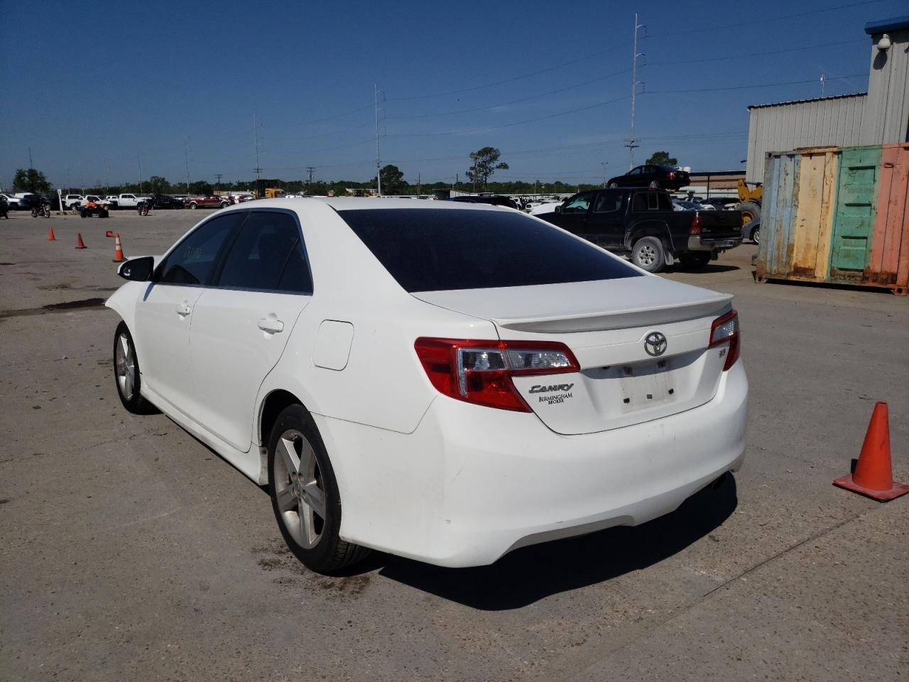 Photo 3 from auction – 2014 TOYOTA CAMRY L with VIN 4T1BF1FKXEU835265
