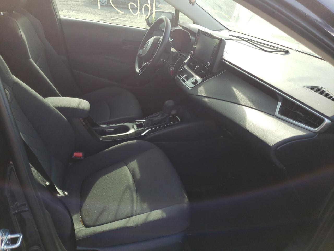 Photo 5 from auction – 2022 TOYOTA COROLLA LE with VIN 5YFEPMAE9NP287449