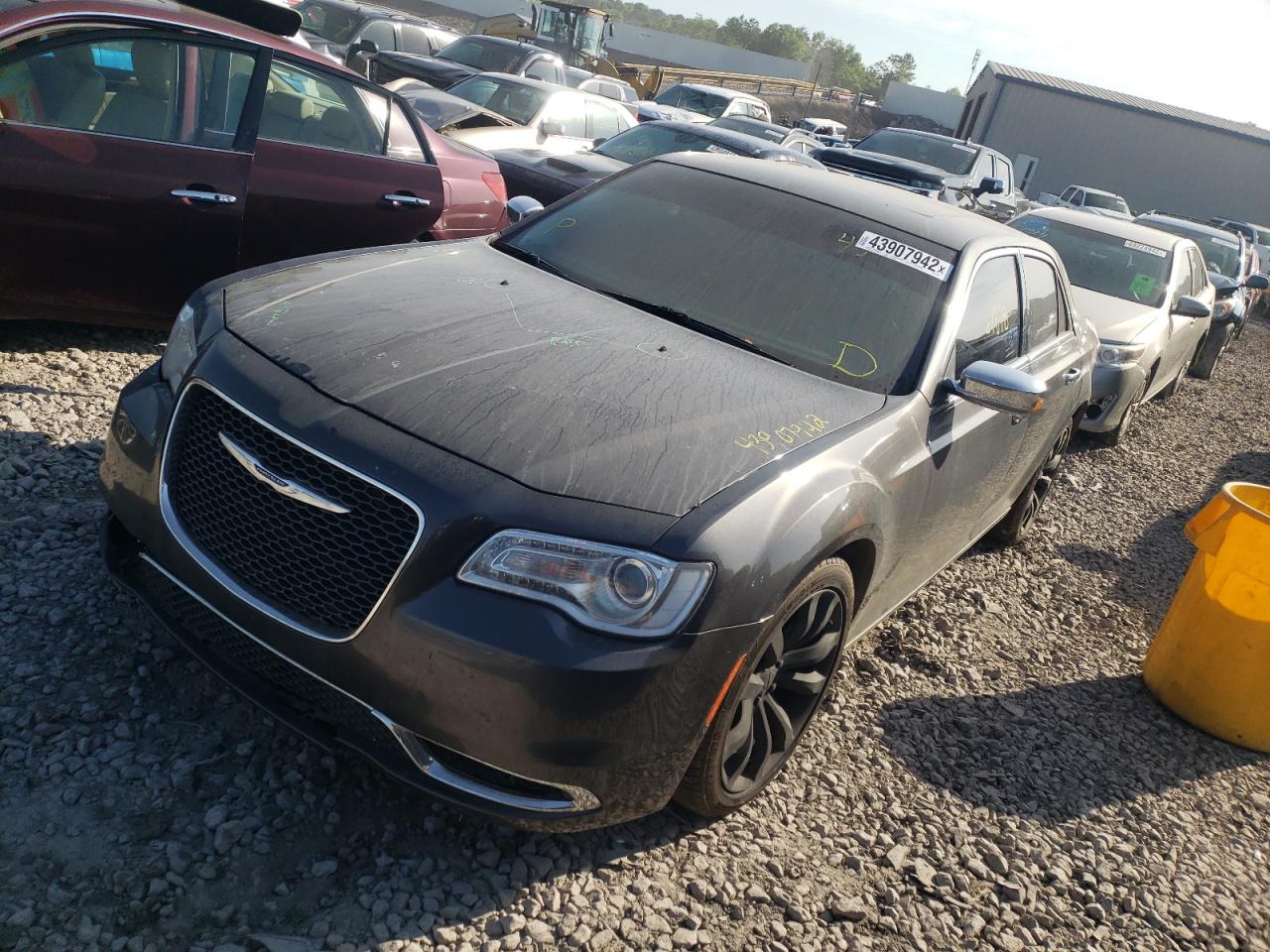 Photo 2 from auction – 2019 CHRYSLER 300 LIMITE with VIN 2C3CCAEG1KH534188