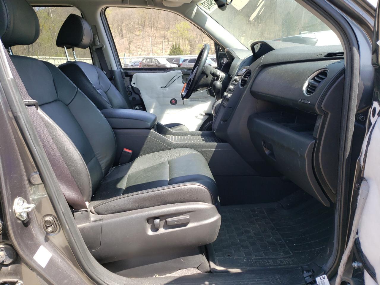 Photo 5 from auction – 2013 HONDA PILOT EXL with VIN 5FNYF4H56DB002206