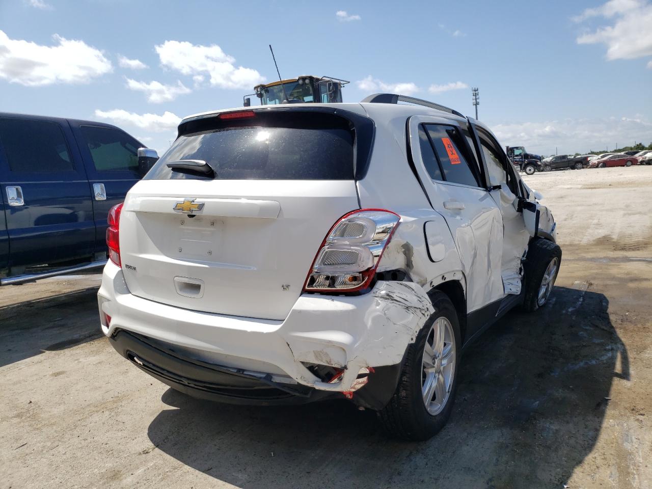 Photo 4 from auction – 2020 CHEVROLET TRAX 1LT with VIN 3GNCJLSB3LL226137