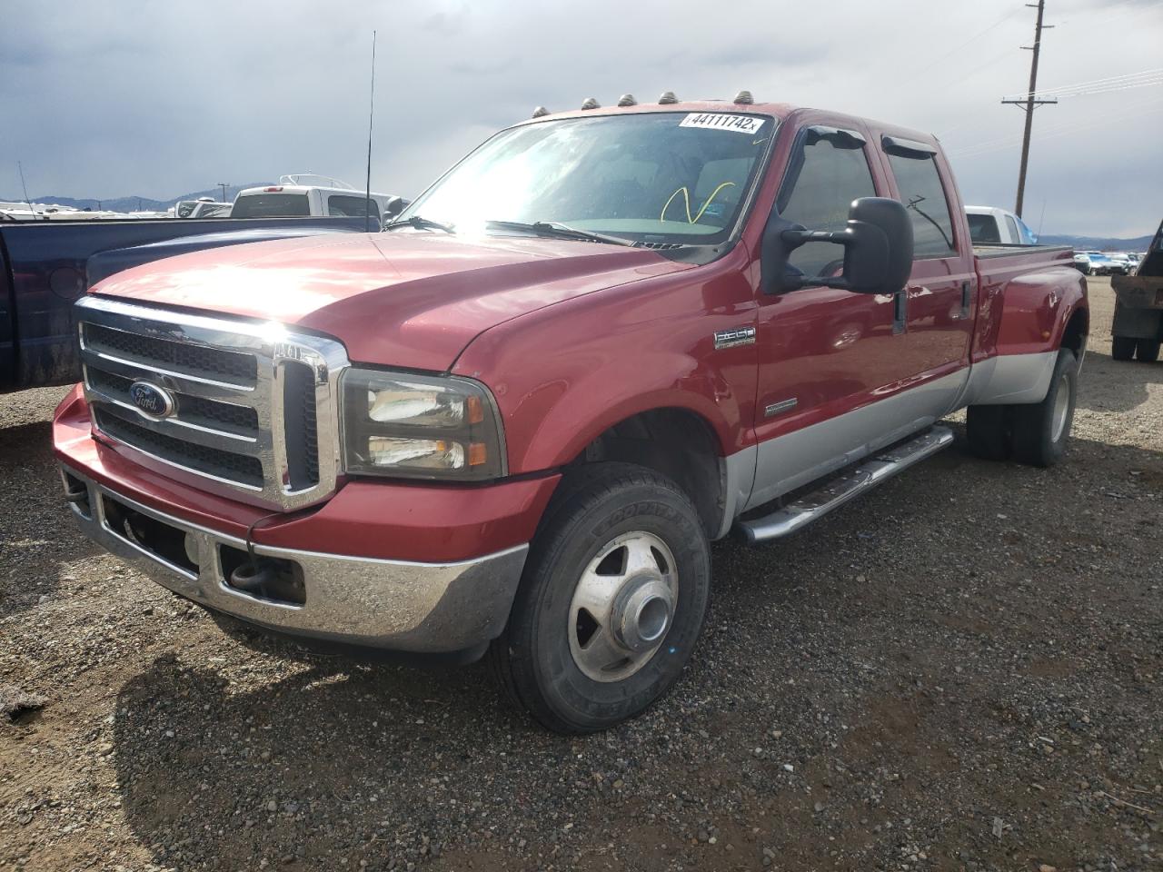 Photo 2 from auction – 2002 FORD F350 SUPER with VIN 1FTWW33F12ED42976