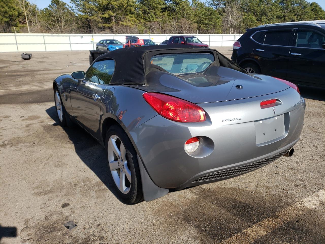 Photo 3 from auction – 2006 PONTIAC SOLSTICE with VIN 1G2MB33B56Y102600
