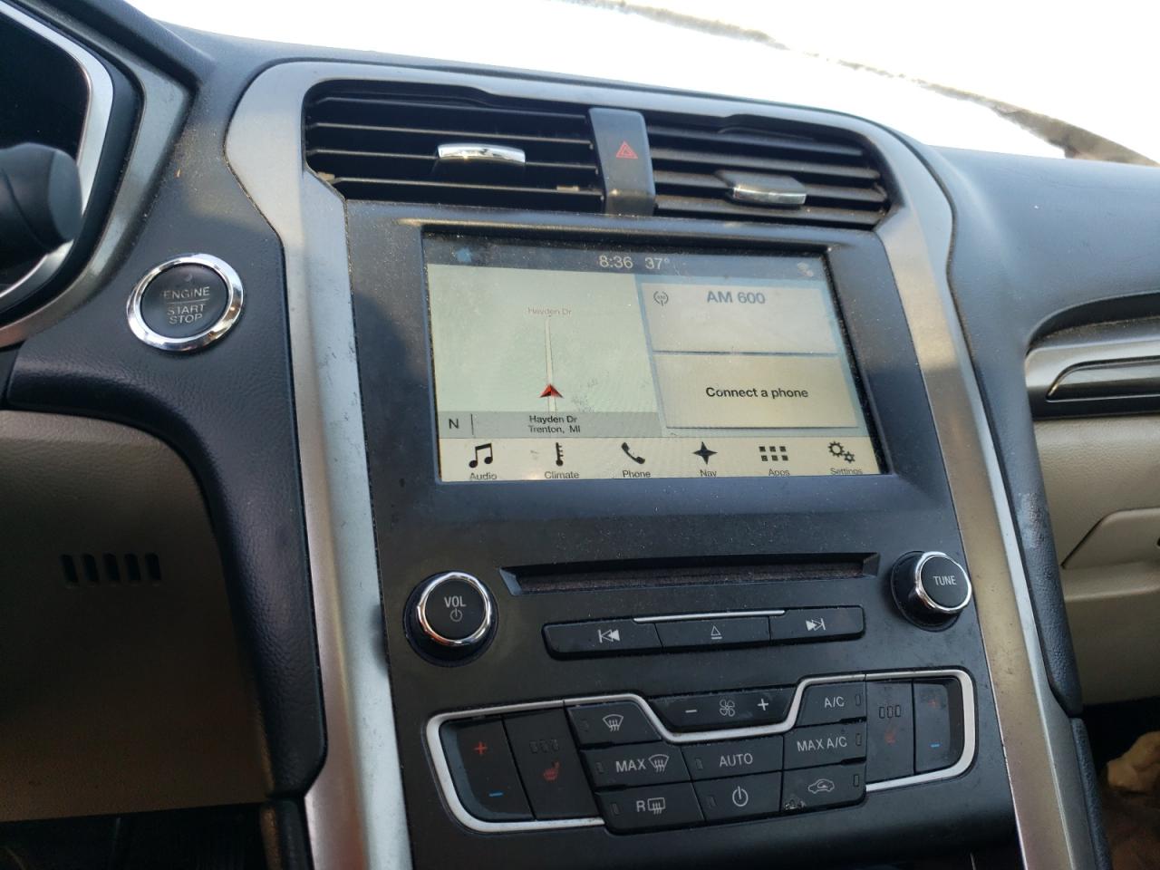 Photo 9 from auction – 2017 FORD FUSION SE with VIN 3FA6P0HD1HR241421