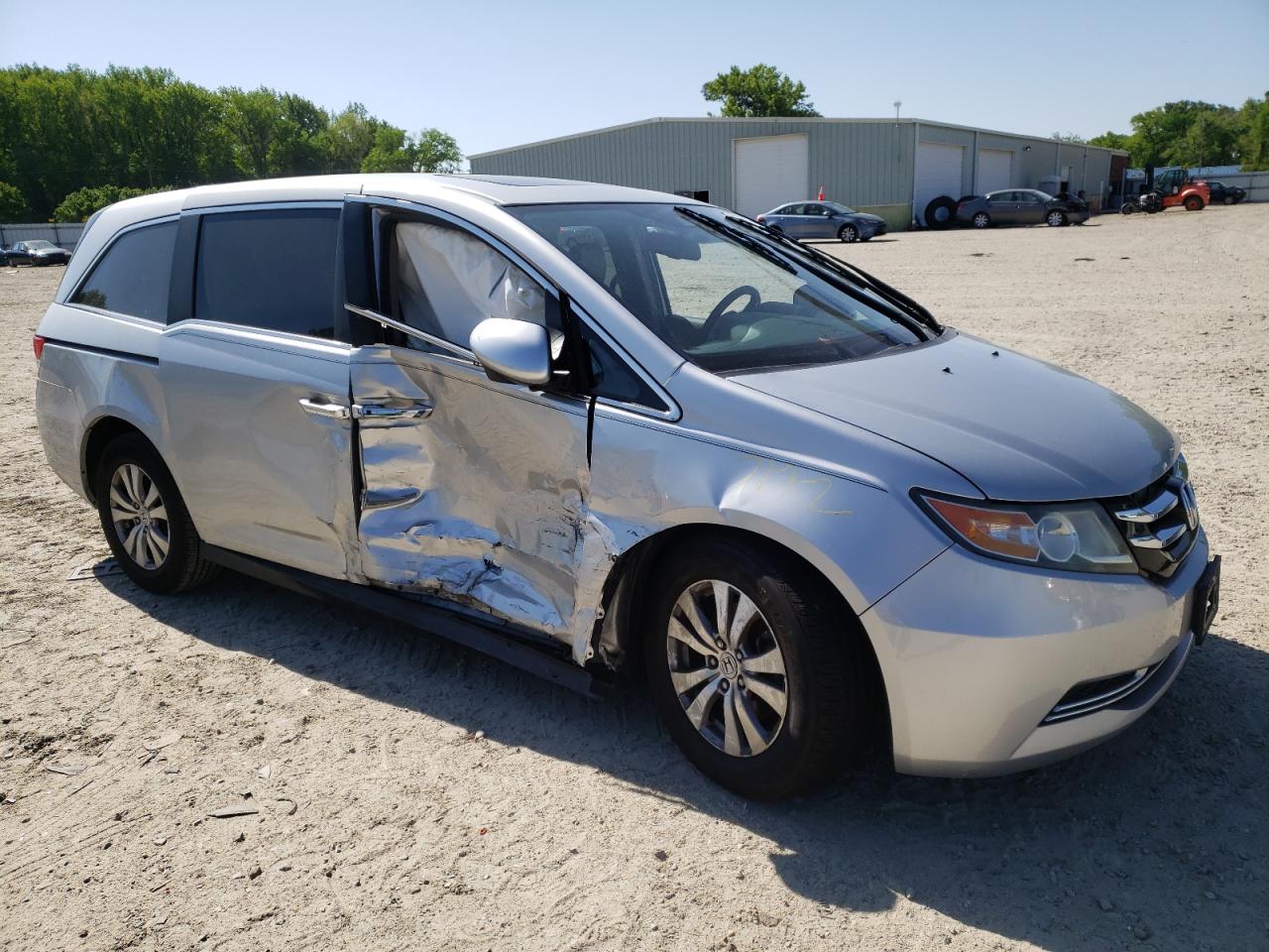 HONDA ODYSSEY EX 2014 with VIN 5FNRL5H66EB104537 - Photo from auction