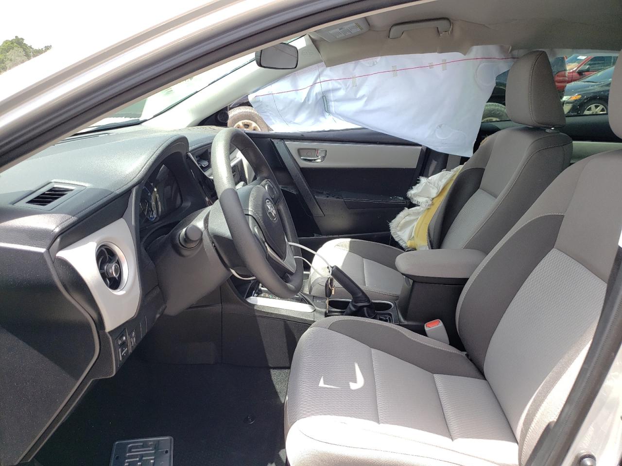 Photo 5 from auction – 2019 TOYOTA COROLLA L with VIN 5YFBURHE0KP921631