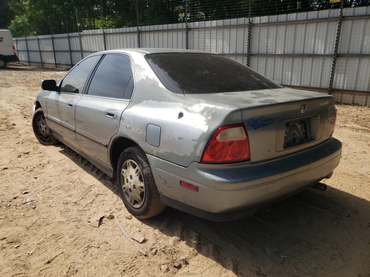 Photo 3 from auction – 1995 HONDA ACCORD LX with VIN JHMCD5632SC009962