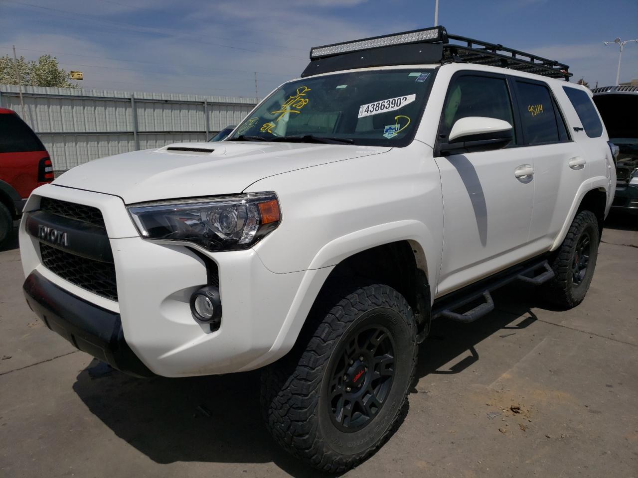 Photo 2 from auction – 2016 TOYOTA 4RUNNER SR with VIN JTEBU5JR8G5339119