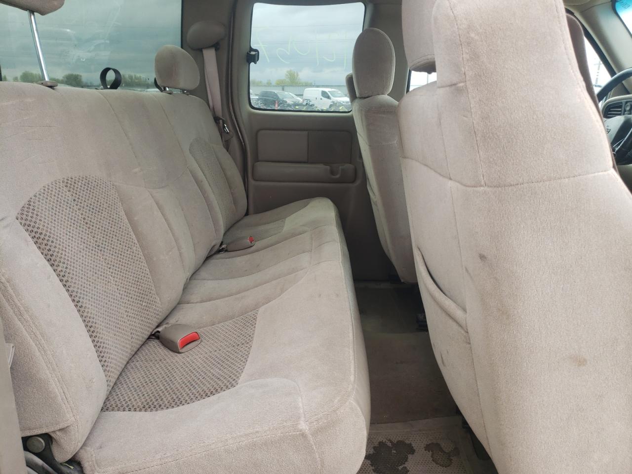 Фото 6 с аукциона – 2002 CHEVROLET SILVERADO с VIN 2GCEK19T621279447