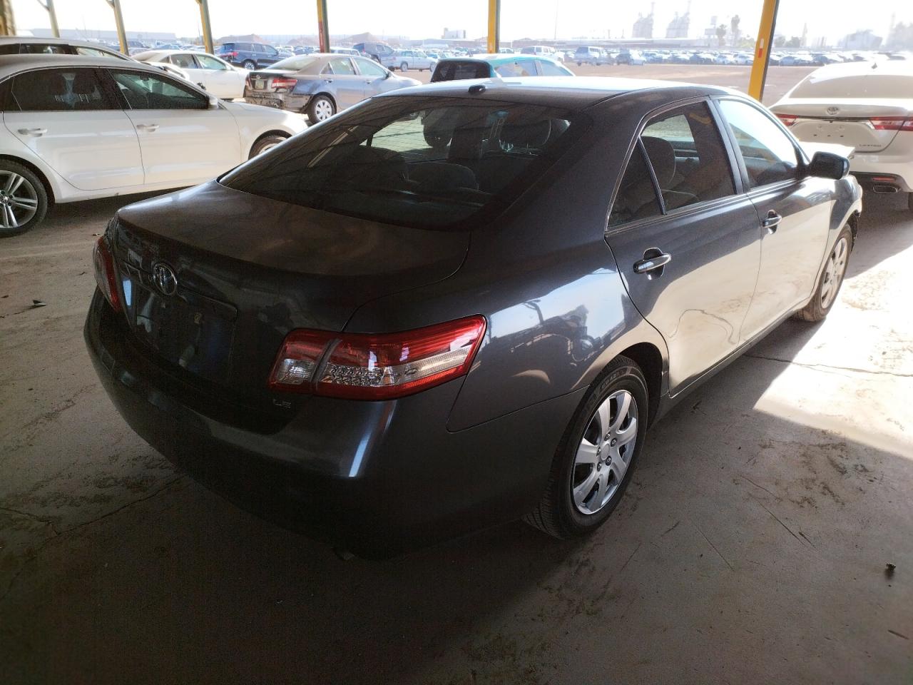 Foto 4 de la subasta – 2011 TOYOTA CAMRY BASE con VIN 4T1BF3EK7BU725847