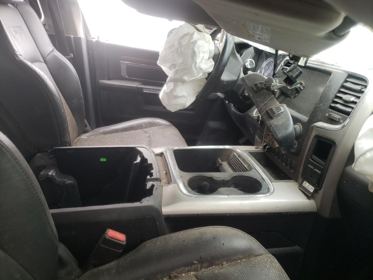 Photo 5 from auction – 2016 RAM 3500 LARAM with VIN 3C63RRJL9GG327834