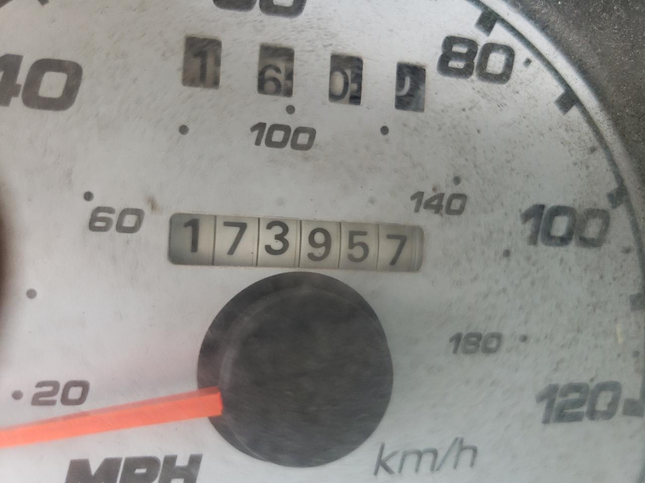 Photo 8 from auction – 2003 FORD EXPLORER S with VIN 1FMZU67E33UC40099