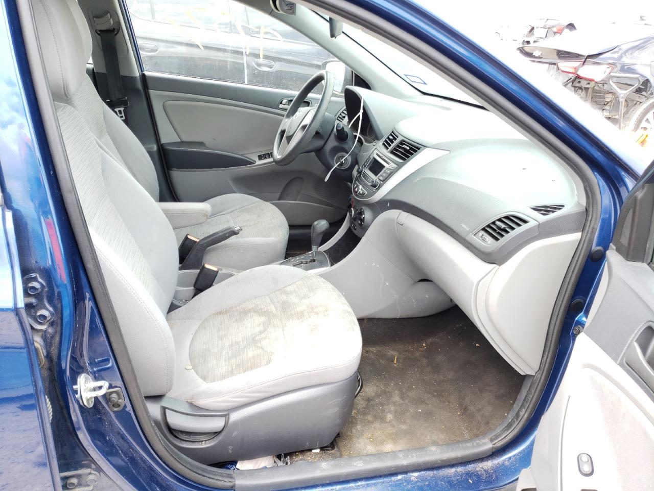 Photo 5 from auction – 2016 HYUNDAI ACCENT SE with VIN KMHCT4AE0GU043757