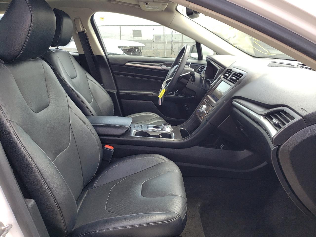 Photo 5 from auction – 2020 FORD FUSION TIT with VIN 3FA6P0SU5LR223571