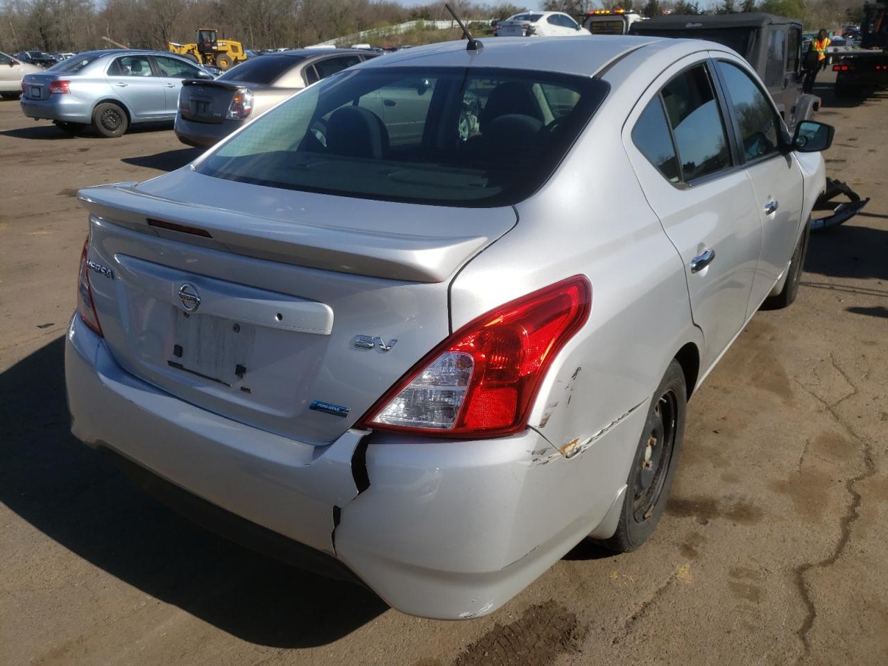 Photo 4 from auction – 2015 NISSAN VERSA S with VIN 3N1CN7AP8FL931122