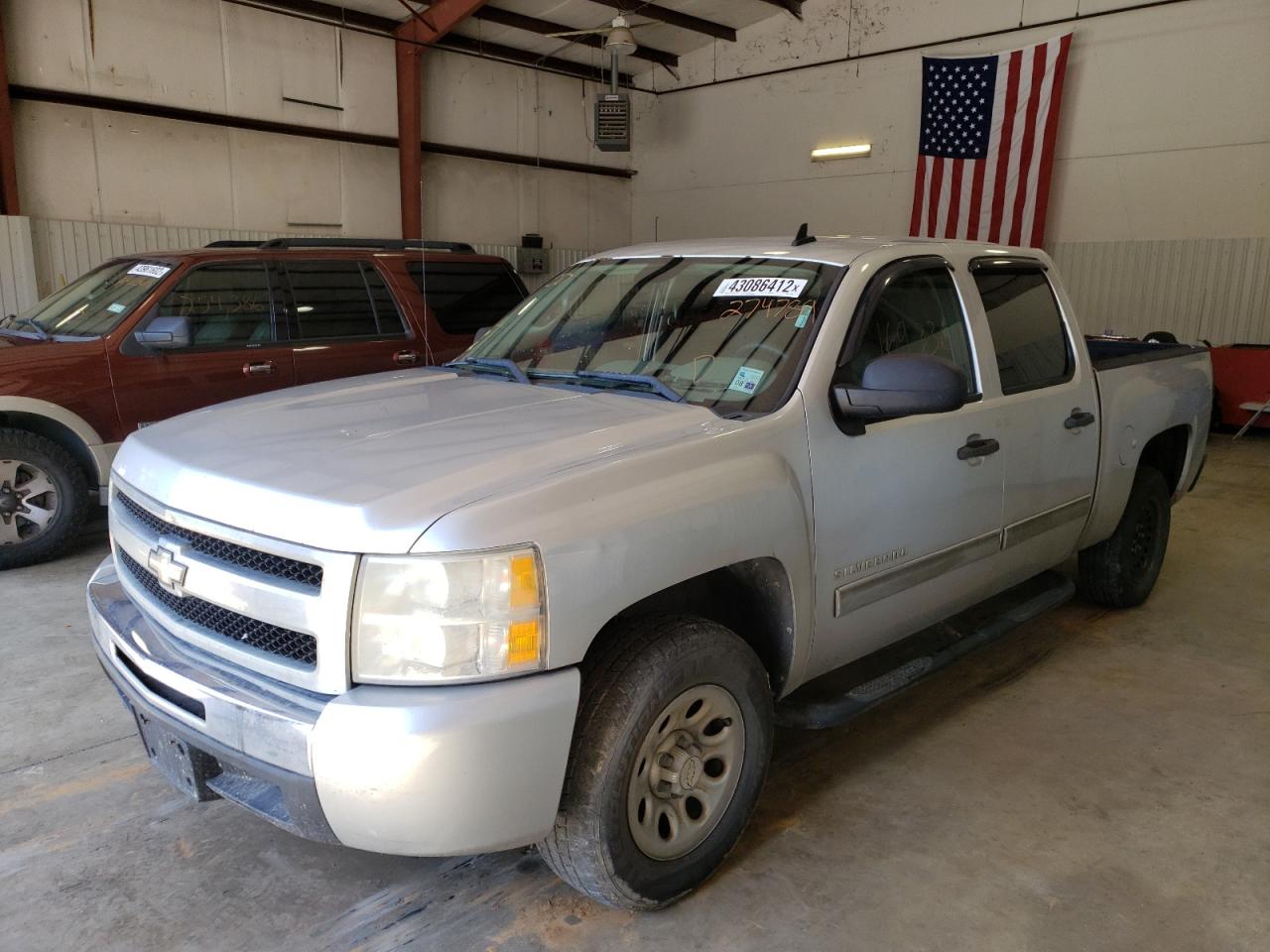 Photo 2 from auction – 2011 CHEVROLET SILVERADO with VIN 3GCPCREA9BG274789