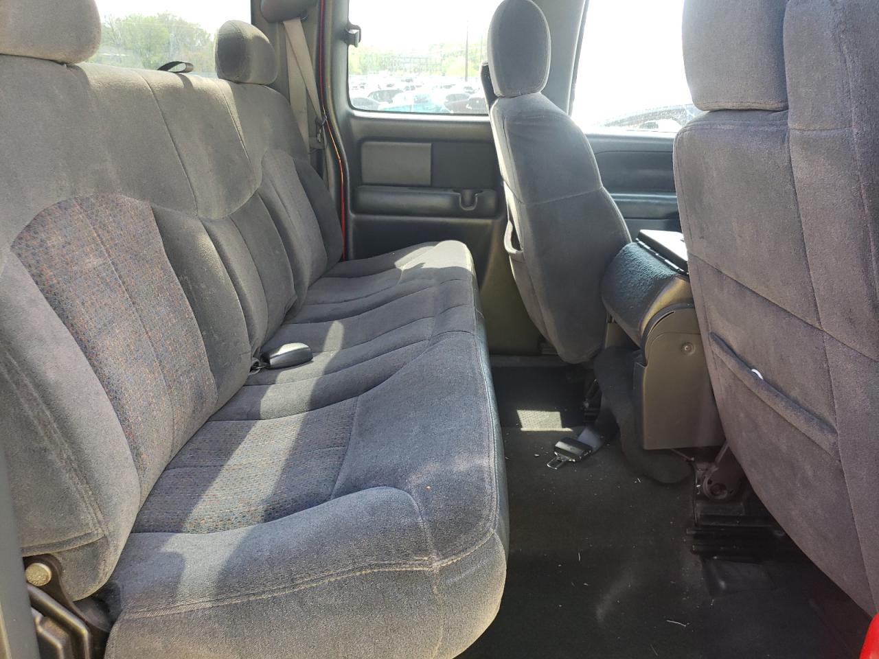 Photo 6 from auction – 2001 CHEVROLET SILVERADO with VIN 1GCHK29U71E228323