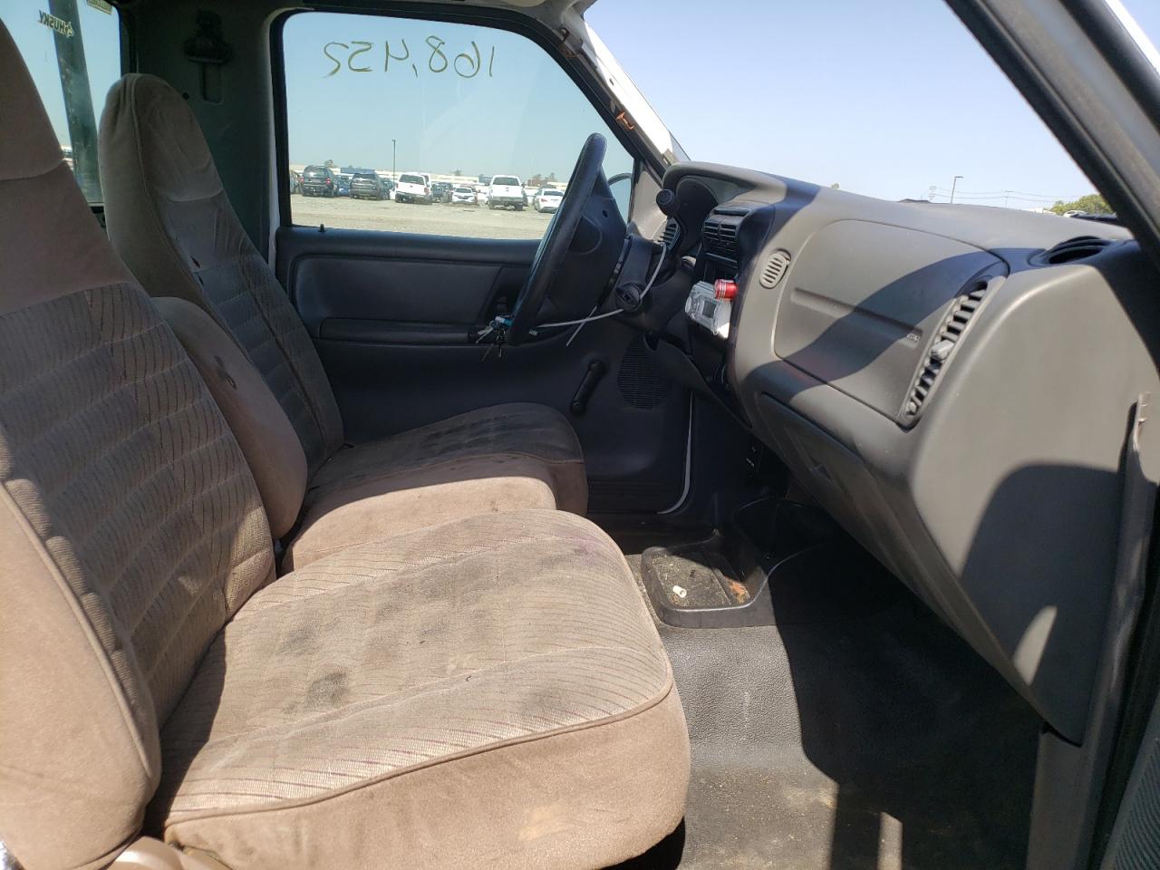 Photo 5 from auction – 2005 FORD RANGER with VIN 1FTYR10D45PA35396