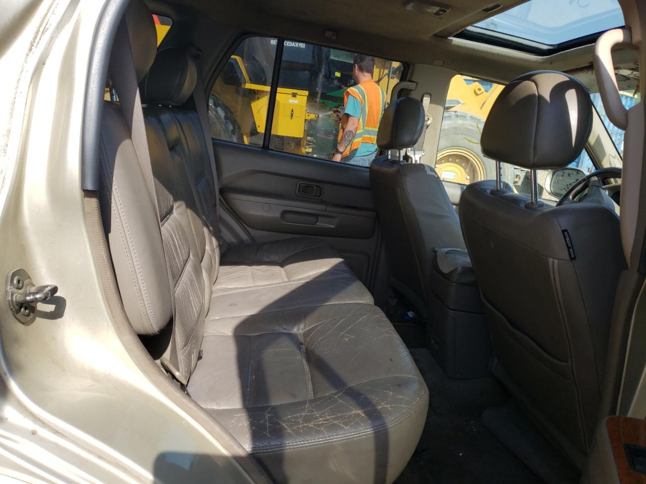 Photo 6 from auction – 2003 NISSAN PATHFINDER with VIN JN8DR09X43W708166