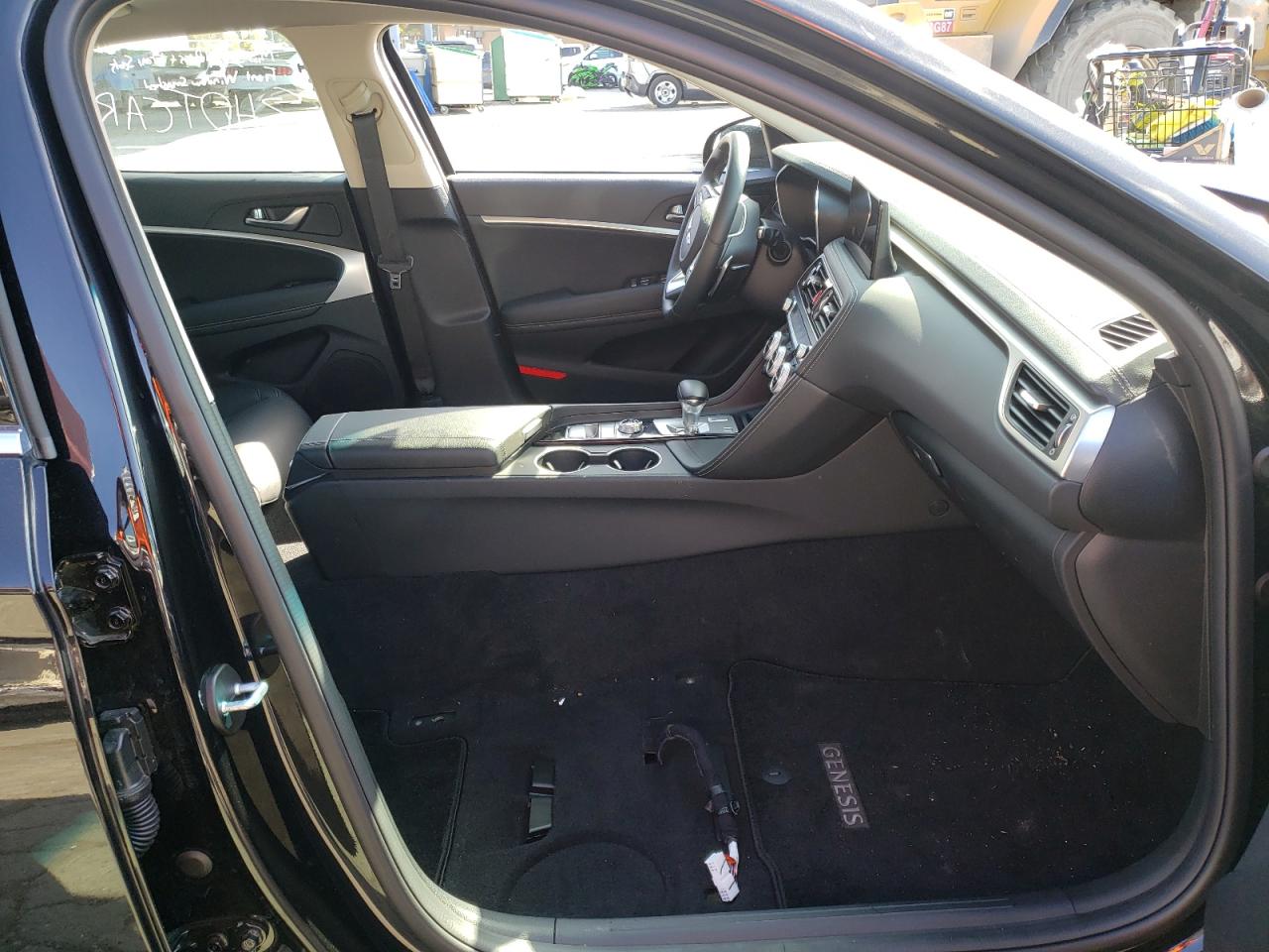 صورة رقم 5 من المزاد - 2022 GENESIS G70 BASE مع VIN KMTG34TA0NU093878