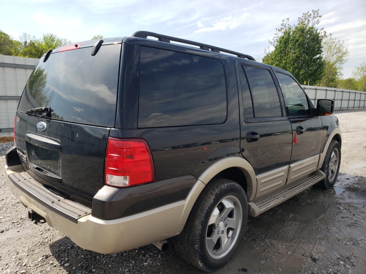 Photo 4 from auction – 2005 FORD EXPEDITION with VIN 1FMPU17515LA41944