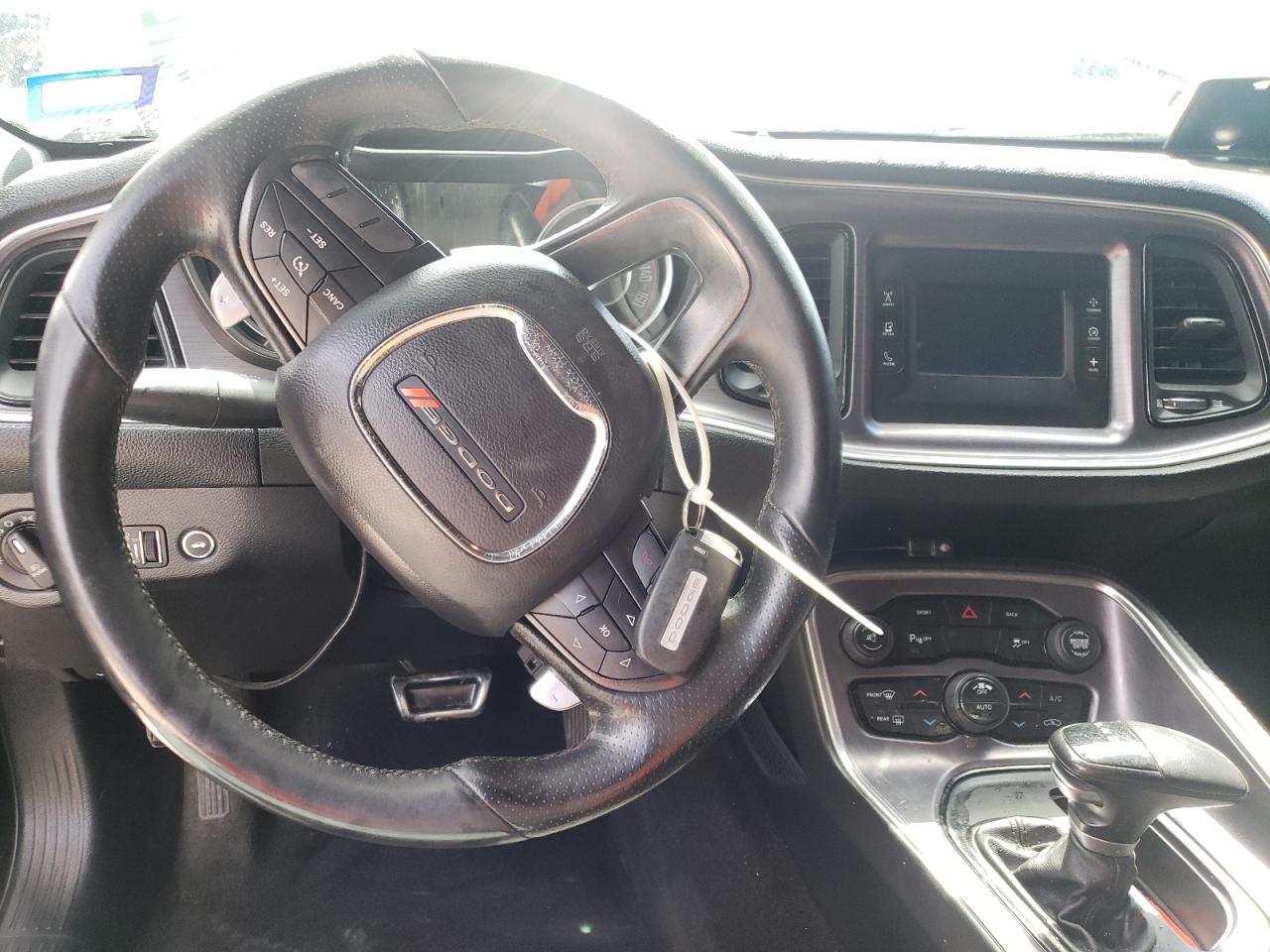Photo 9 from auction – 2015 DODGE CHALLENGER with VIN 2C3CDZAT7FH822057