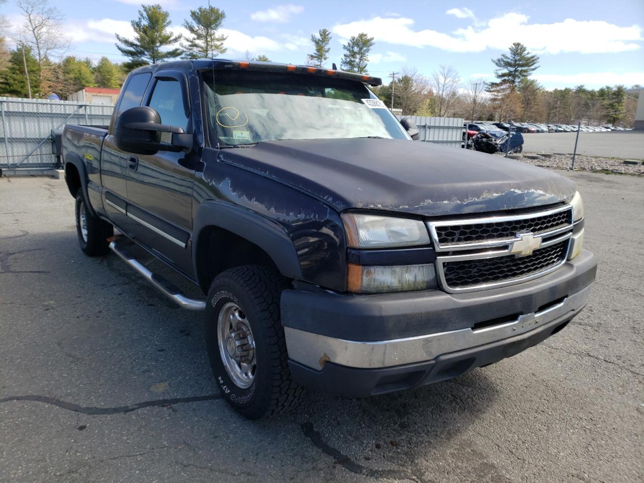 CHEVROLET SILVERADO 2006 with VIN 1GCHK29U06E152659 - Photo from auction