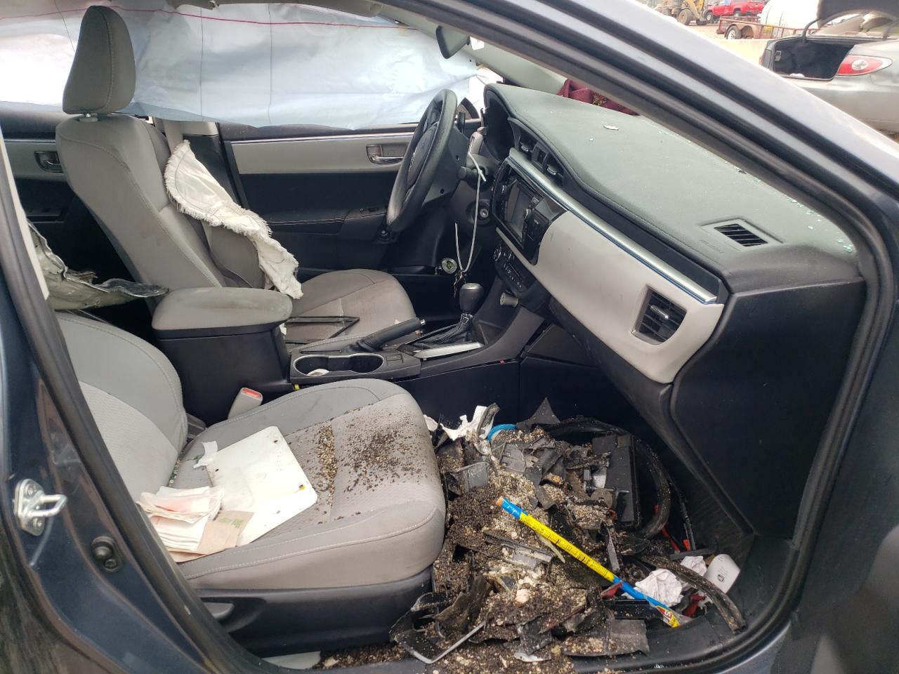 Photo 5 from auction – 2014 TOYOTA COROLLA L with VIN 2T1BURHE2EC186333