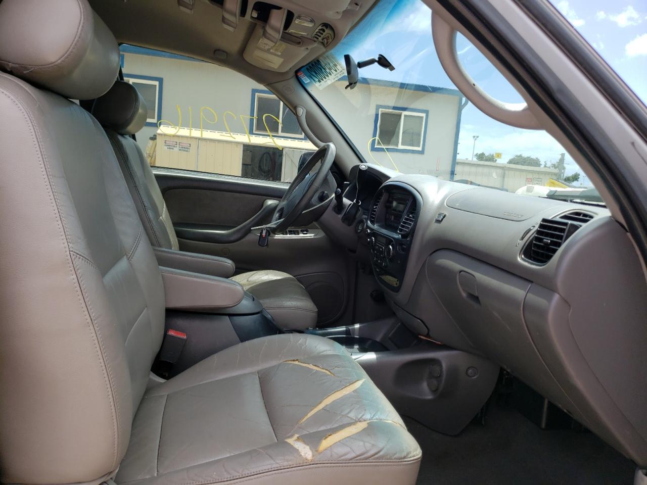Photo 5 from auction – 2003 TOYOTA SEQUOIA SR with VIN 5TDZT34A73S162129