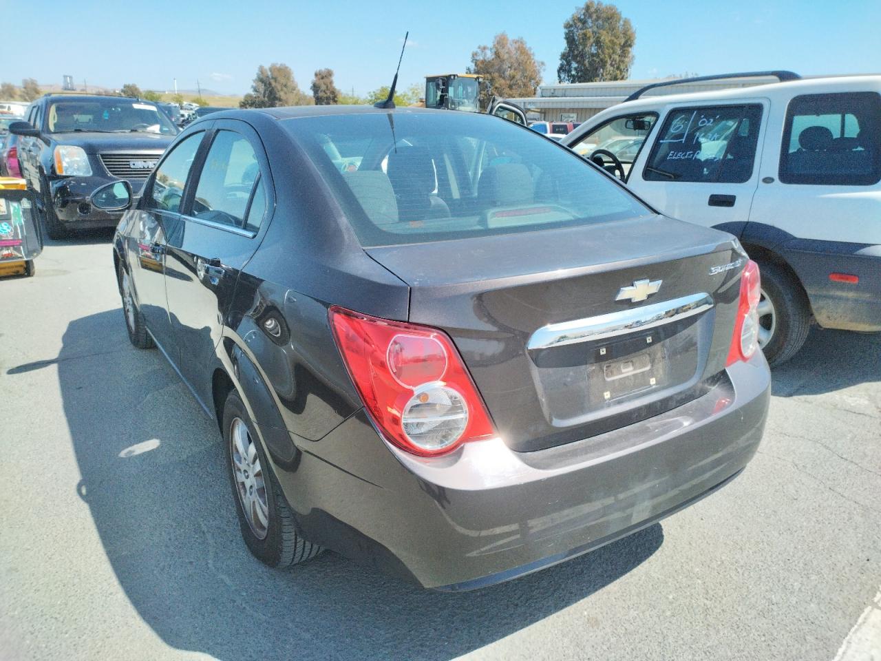 Photo 3 from auction – 2014 CHEVROLET SONIC LT with VIN 1G1JC5SG2E4105506