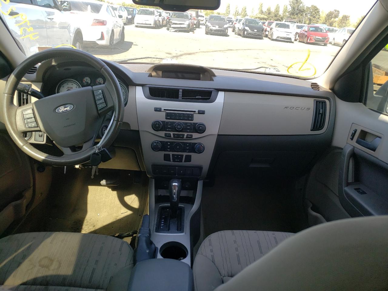 Photo 9 from auction – 2011 FORD FOCUS SE with VIN 1FAHP3FN5BW103830