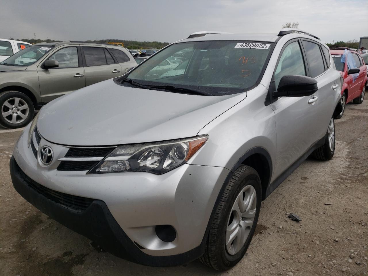 Photo 15 from auction – 2014 TOYOTA RAV4 LE with VIN 2T3BFREV2EW226155