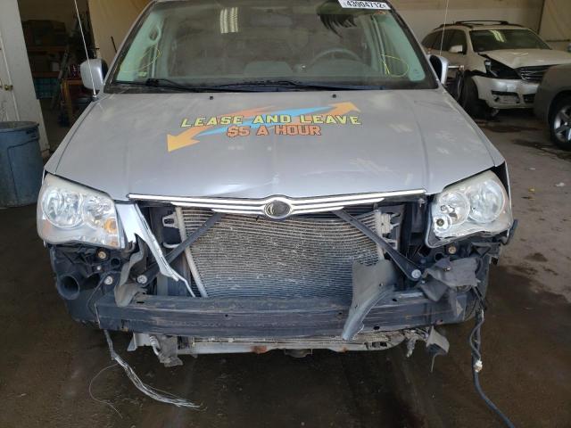 Photo 9 from auction – 2010 CHRYSLER TOWN & COU with VIN 2A4RR5D16AR170149