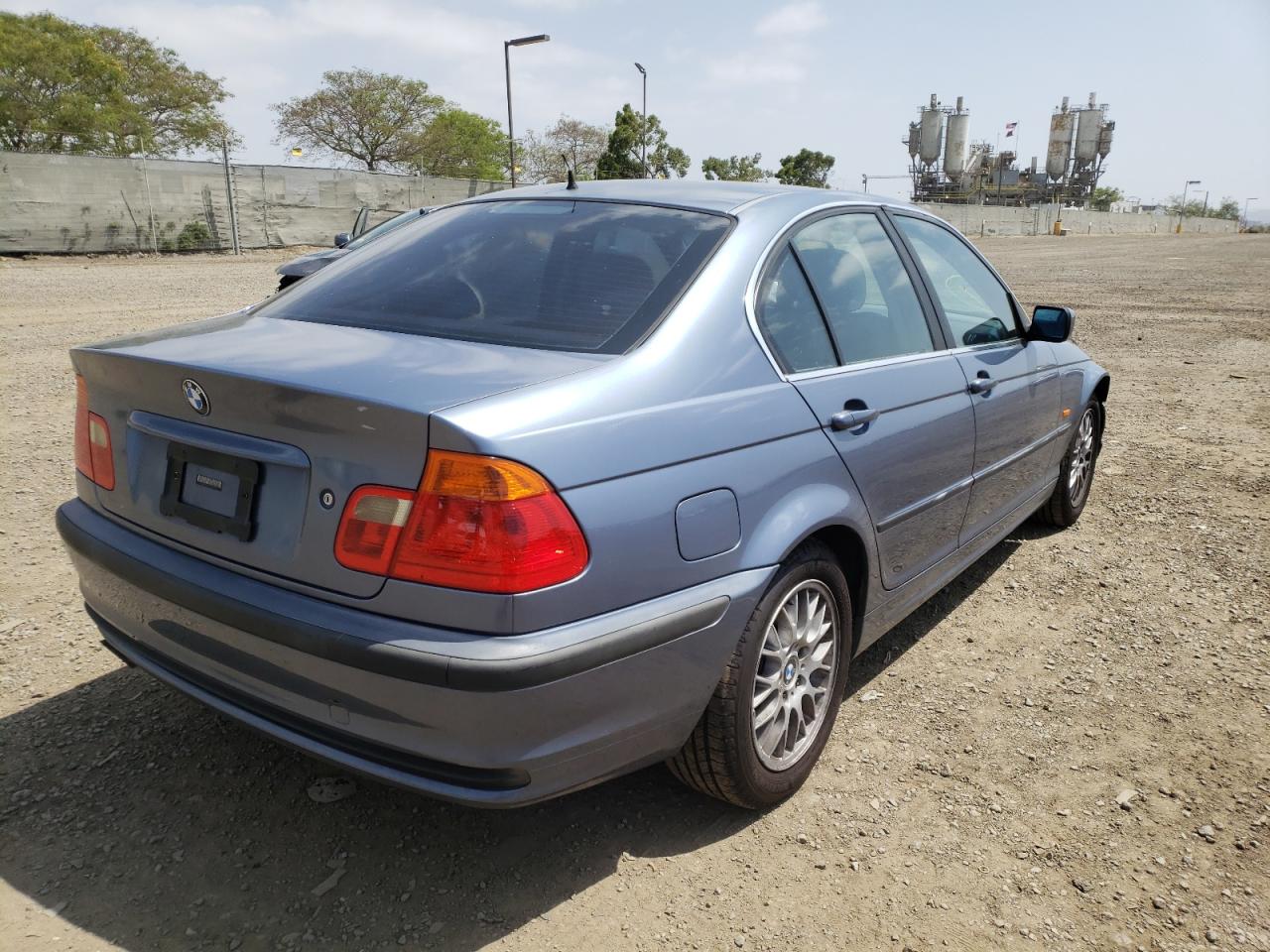 Photo 4 from auction – 2000 BMW 328 I with VIN WBAAM5330YJR55993