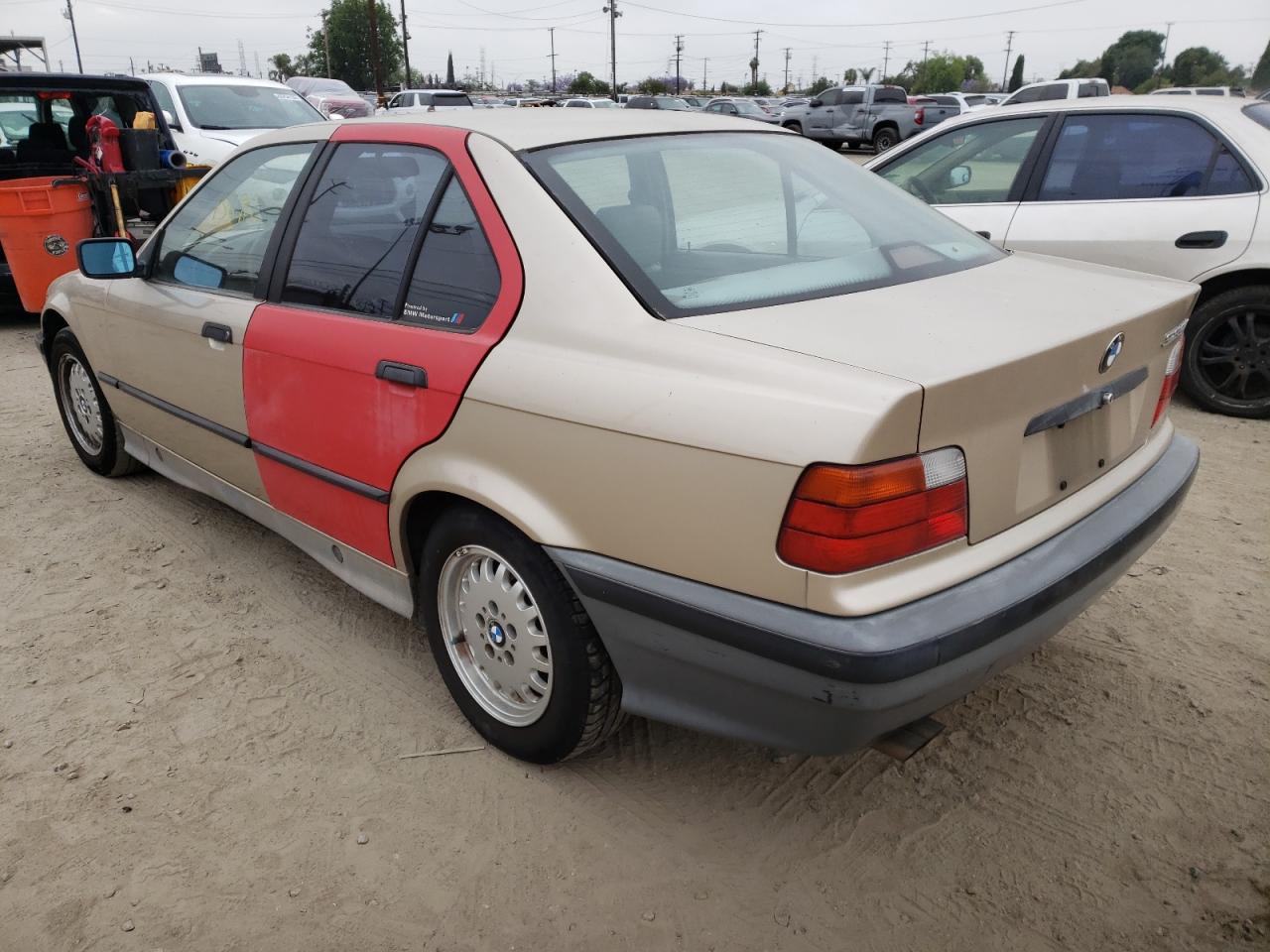Photo 3 from auction – 1992 BMW 325 I AUTO with VIN WBACB4311NFF83881