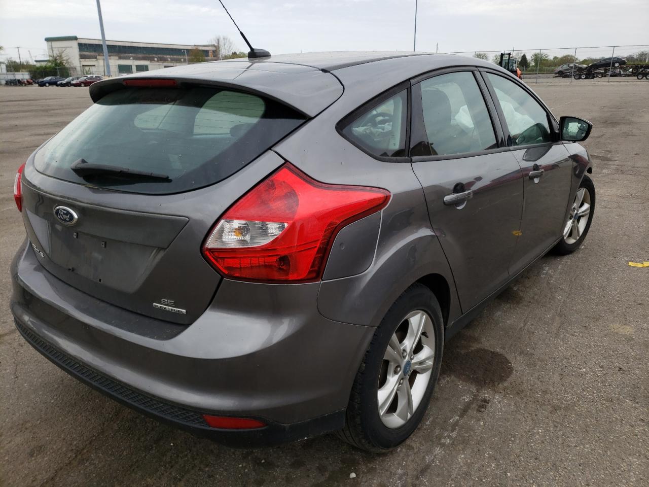 Photo 4 from auction – 2013 FORD FOCUS SE with VIN 1FADP3K26DL200128