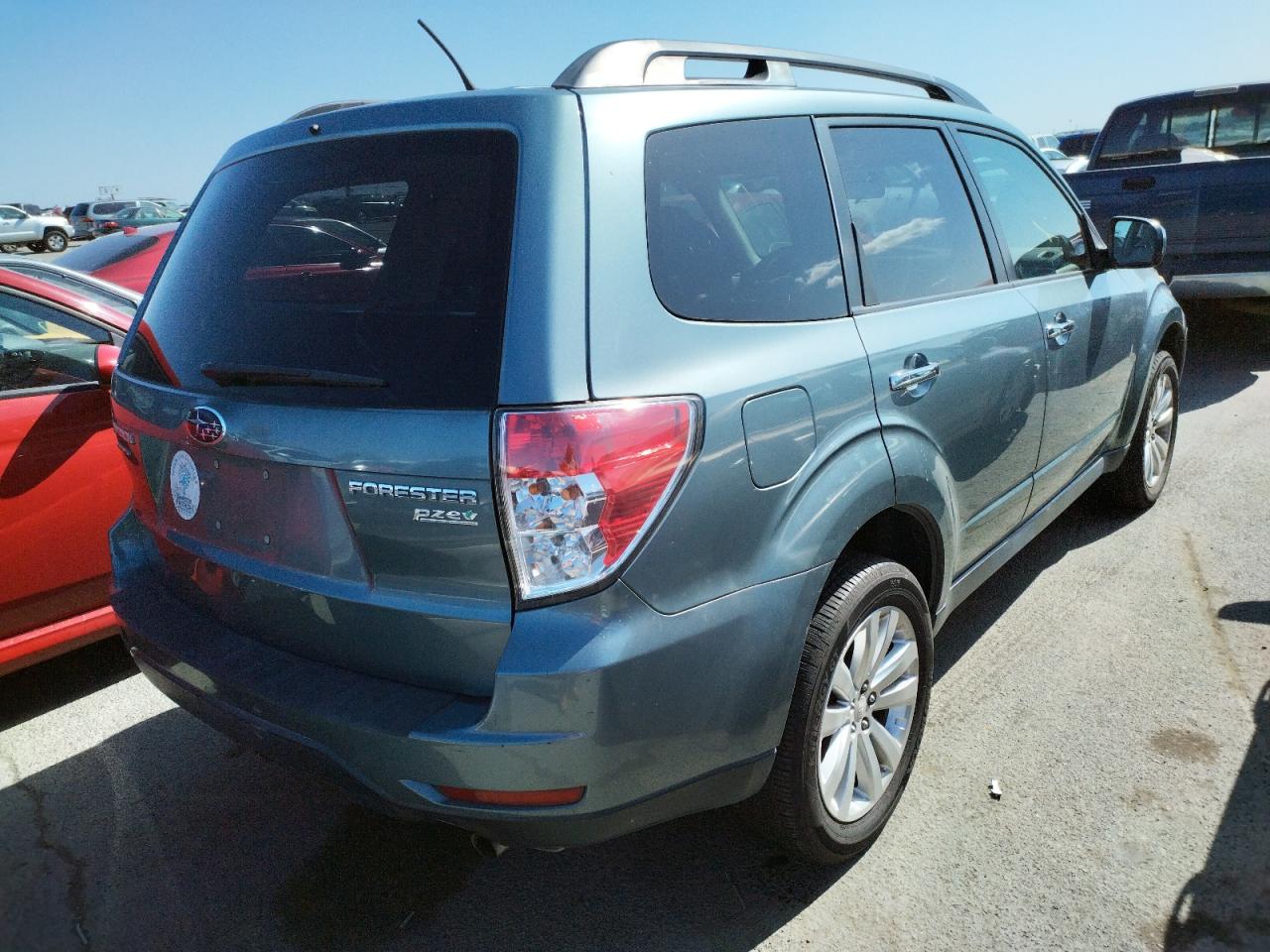 Photo 4 from auction – 2011 SUBARU FORESTER 2 with VIN JF2SHADC7BH743692