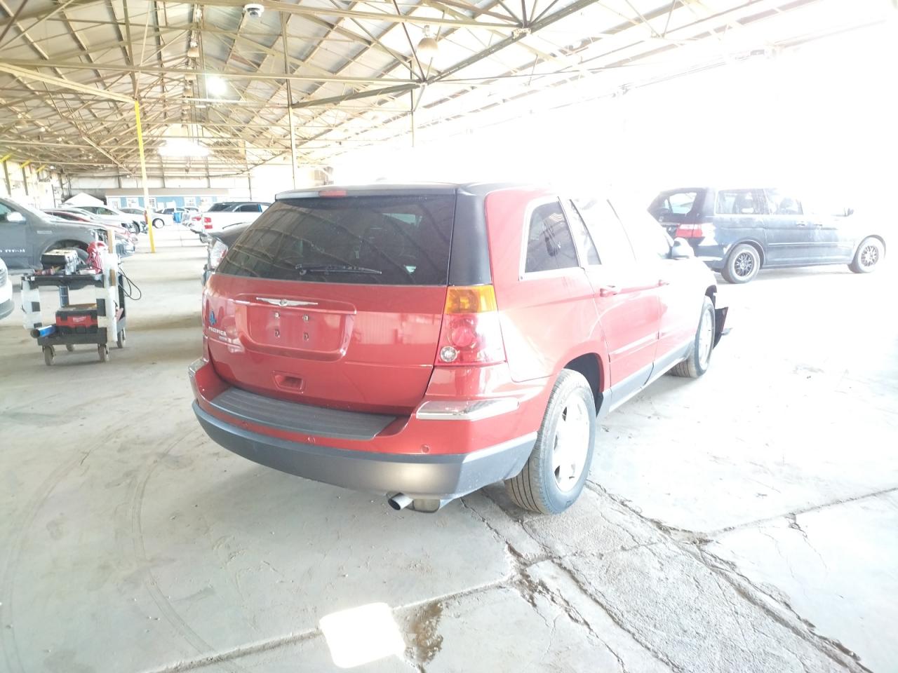 Photo 4 from auction – 2005 CHRYSLER PACIFICA T with VIN 2C4GM68415R475876