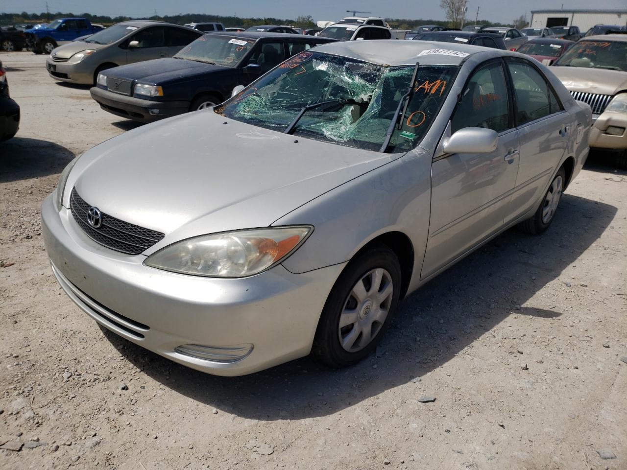 Photo 2 from auction – 2002 TOYOTA CAMRY LE with VIN 4T1BE32K72U117317